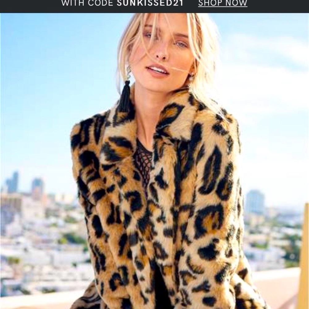 Amor cheetah print faux fur Jacket Size Small